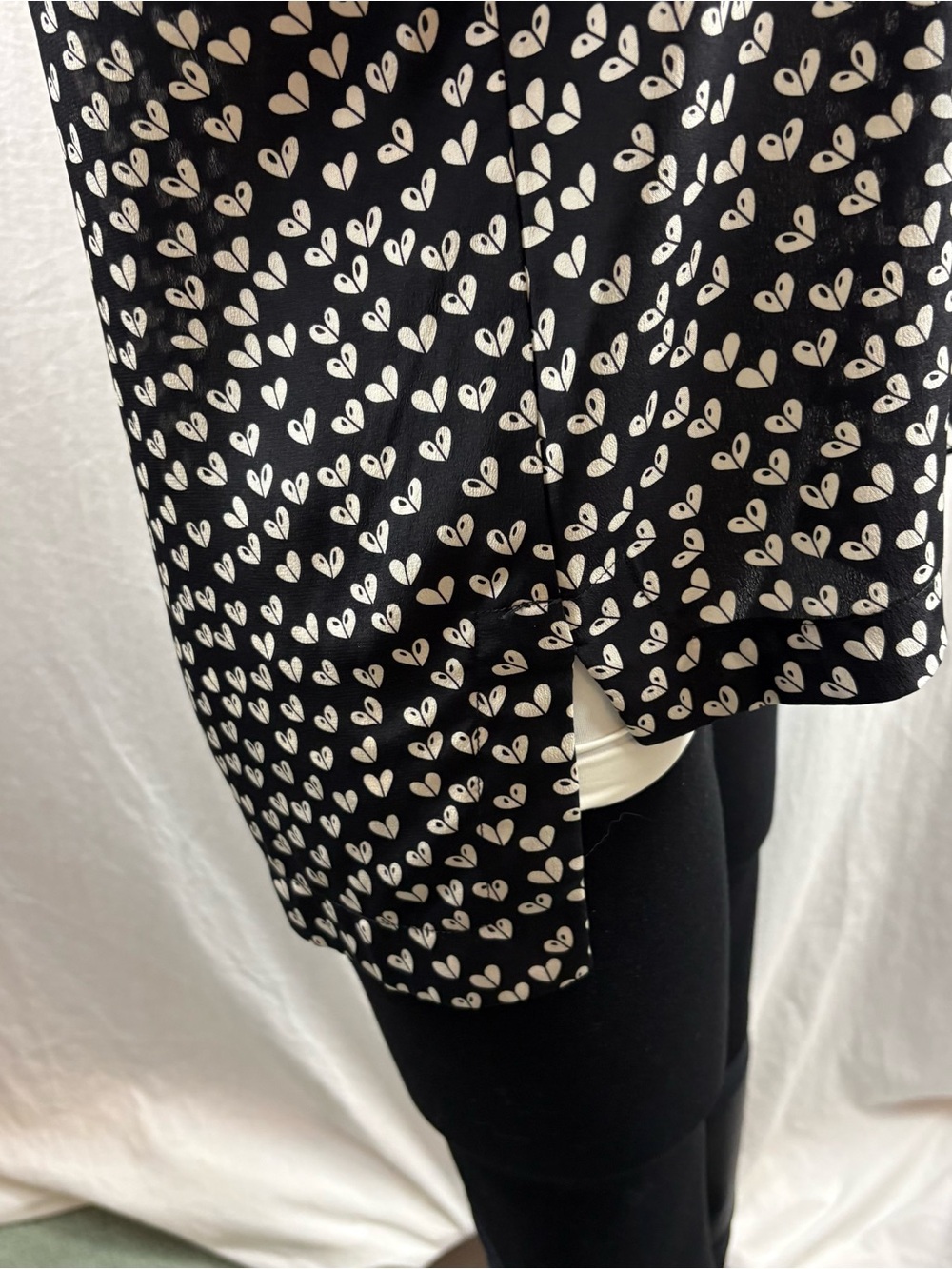 Anthropologie Maeve Linosa heart-patterned silk blouse M - Picture 9 of 11
